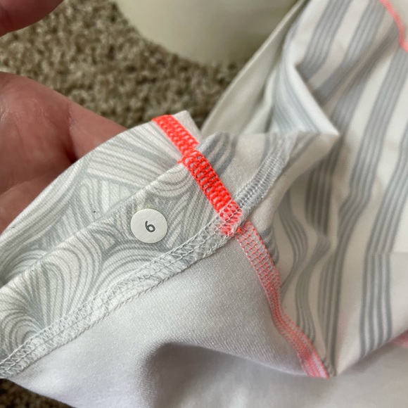 Lululemon tank top - Picture 3 of 3